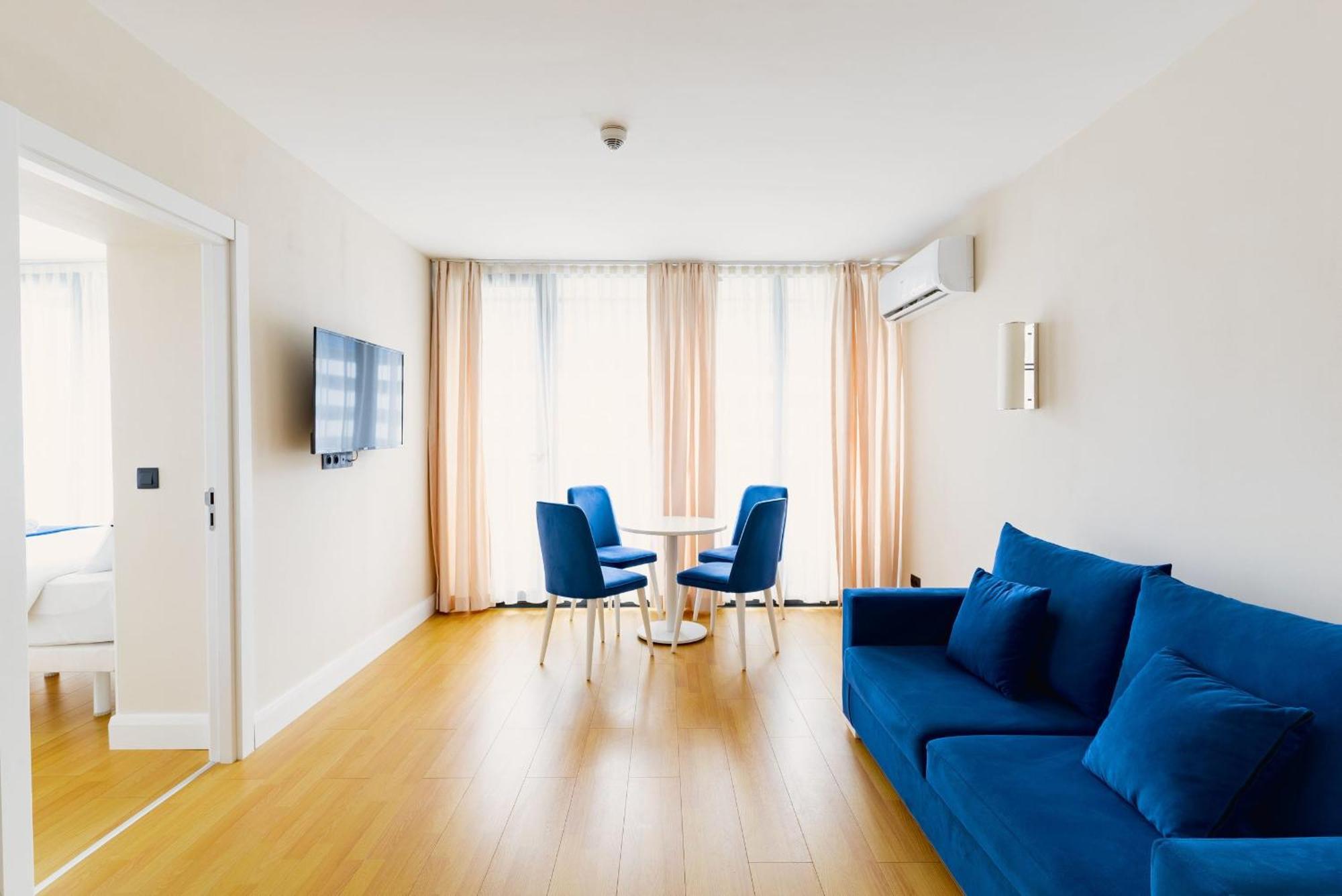 Orbi Twin Towers Aparthotel With Sea View Batumi Exterior photo