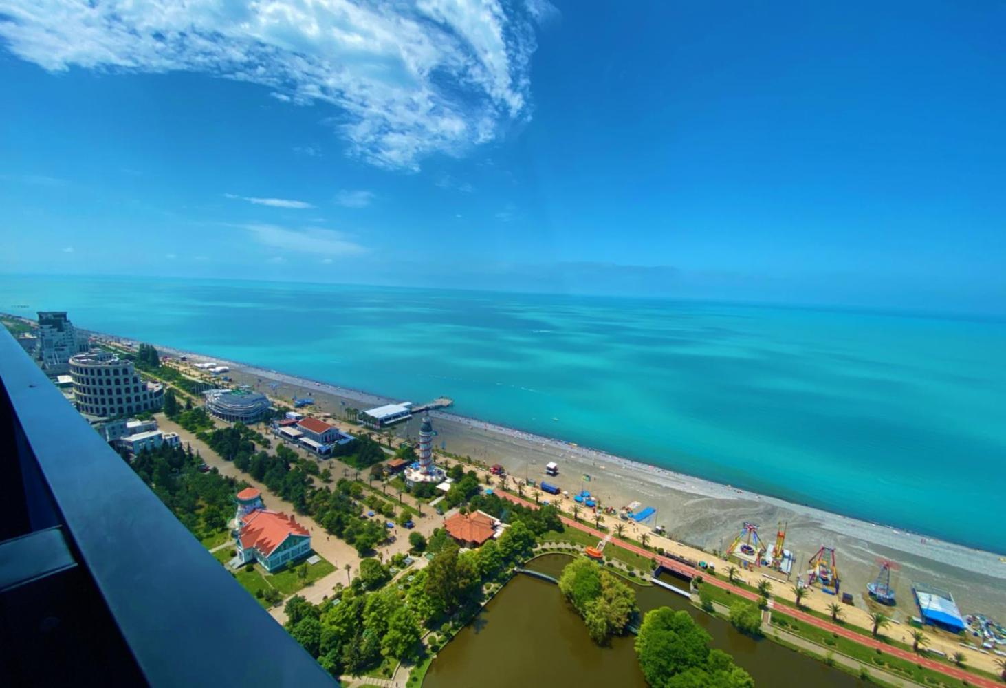Orbi Twin Towers Aparthotel With Sea View Batumi Exterior photo